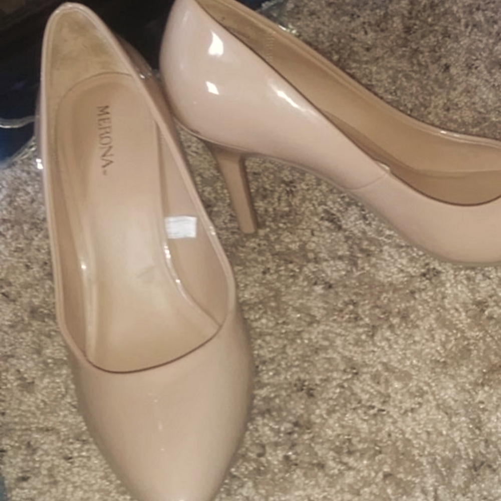 Merona Tan Pumps